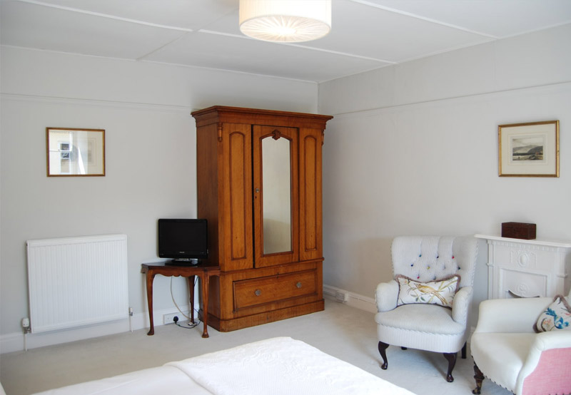 Town Side Room 