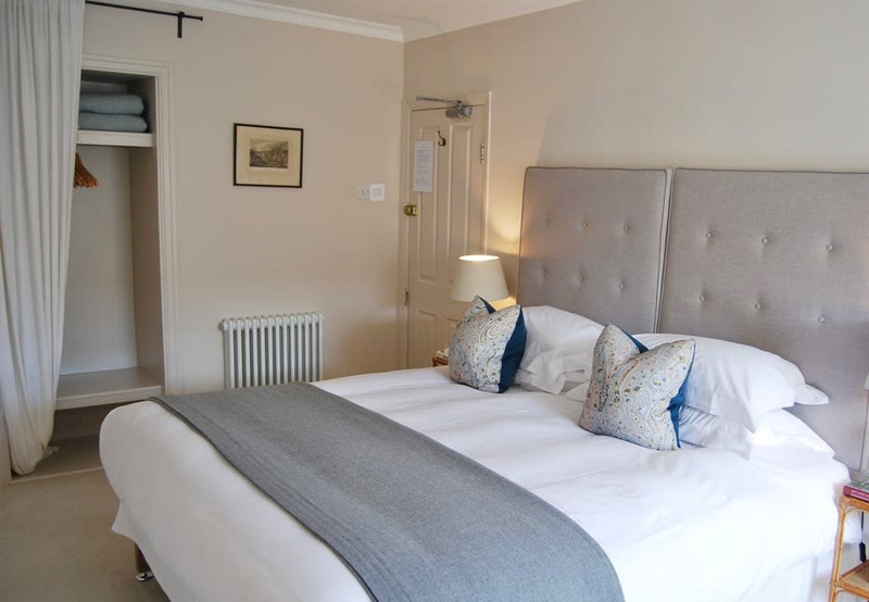 Town Side Room 